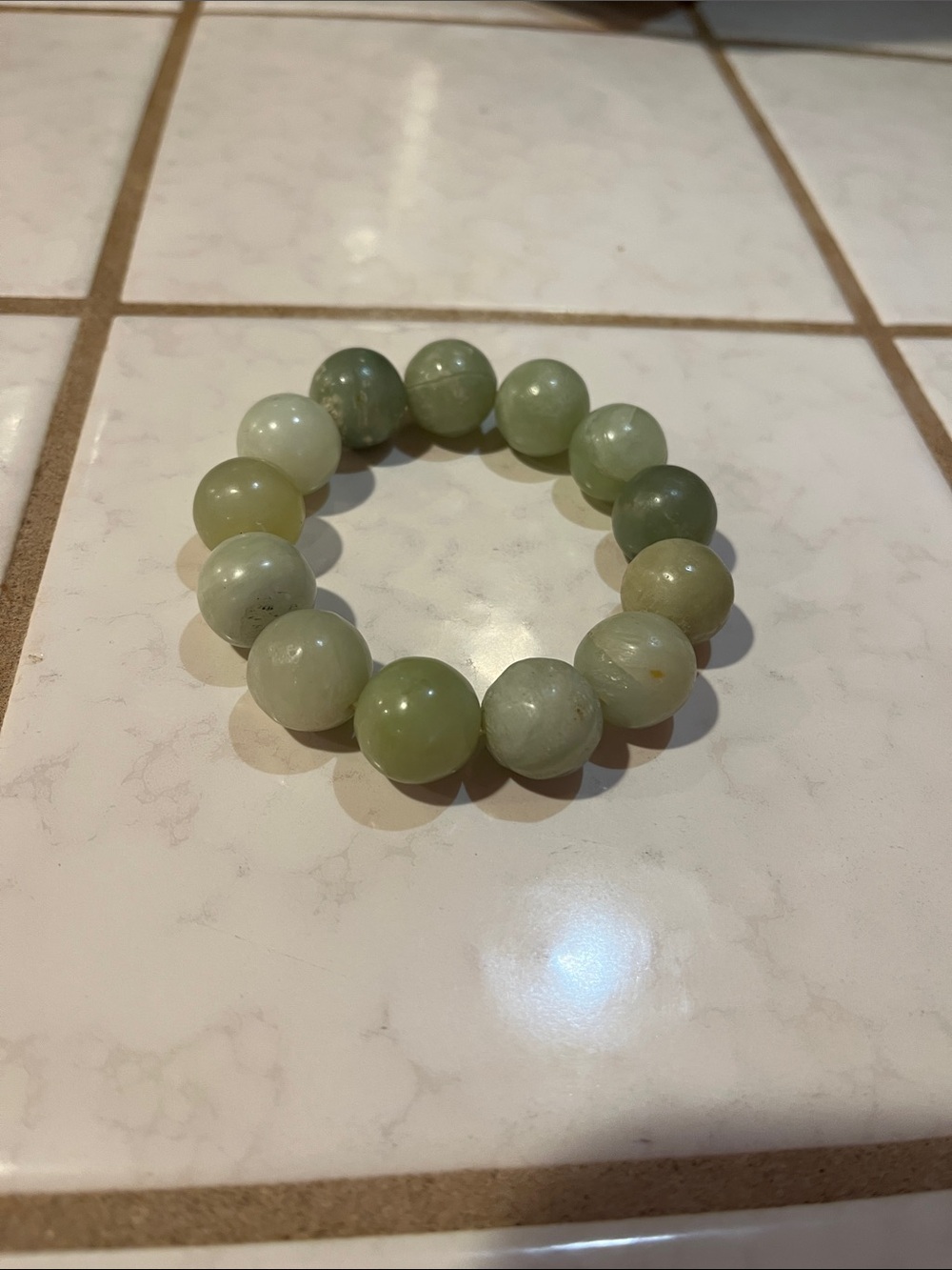 Green Jade Beaded Stretch Bracelet - Elegant Women’s Jewelry nephrite vintage